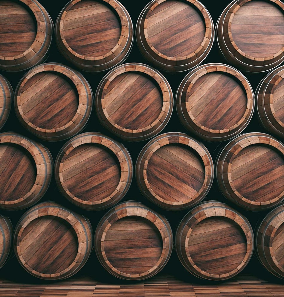 ¿Qué tipo de recipiente se utiliza para envejecer el licor?